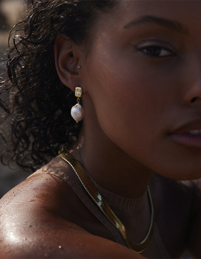 AMELIA – Oversized Freshwater Pearl Drop Earrings